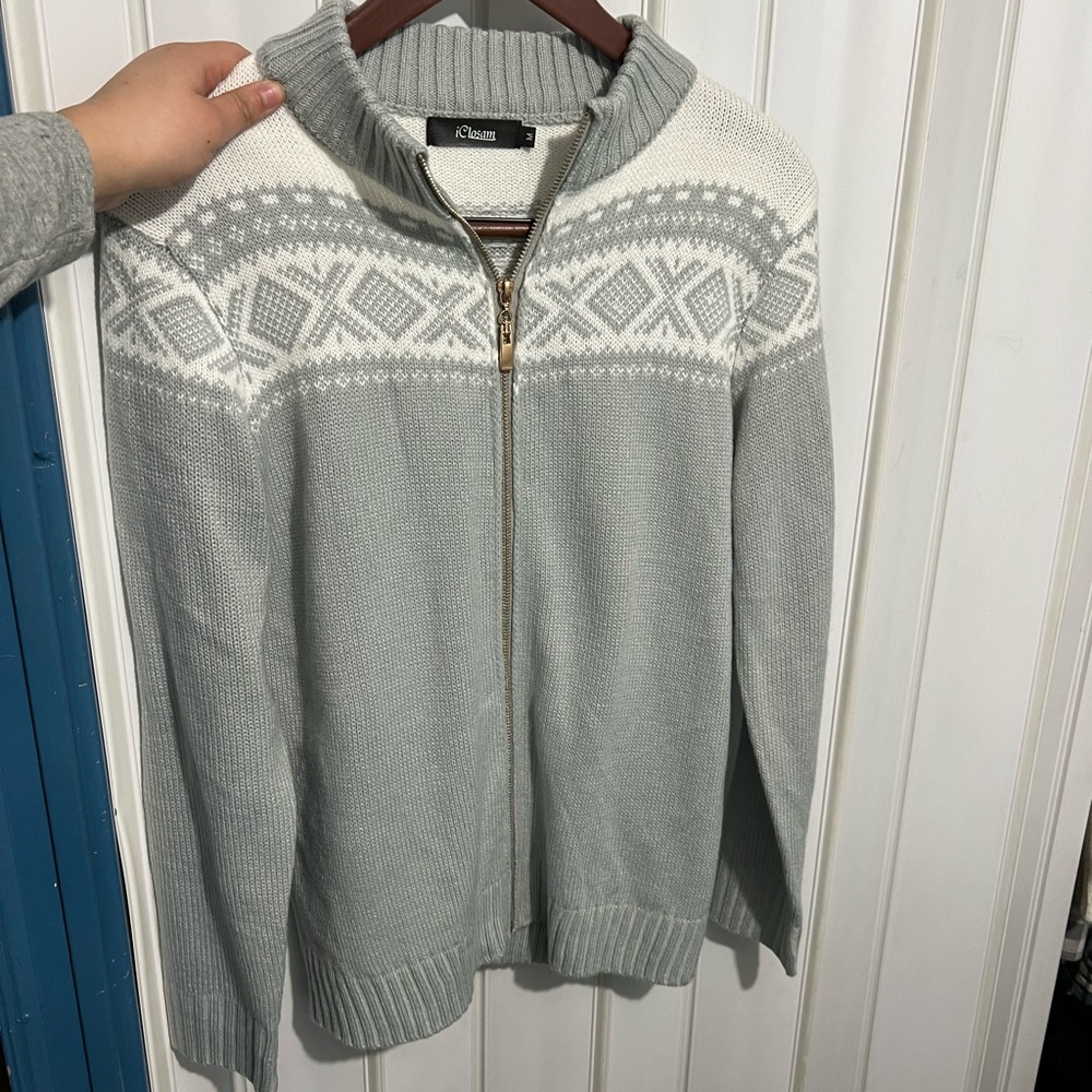 Zip up Sweater